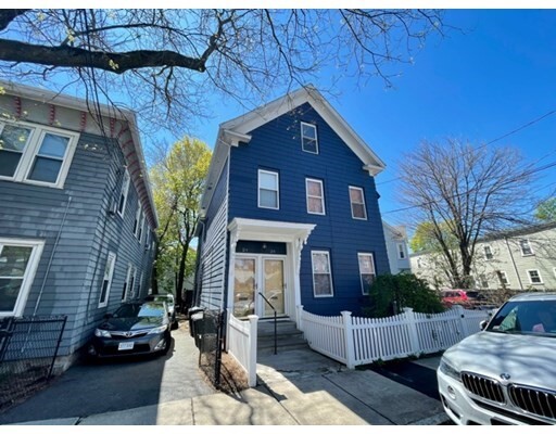 Building Photo - 24 Callender St