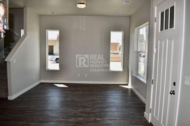 Foto del edificio - 4104 S Park Dr