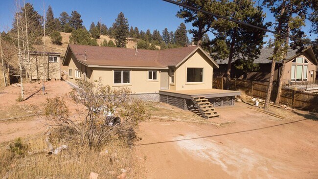 Foto del edificio - Fully Updated 2 Bed 1 Bath in Woodland Park!