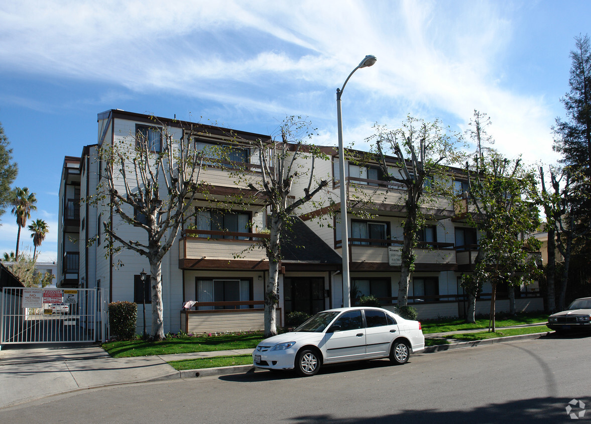 Primary Photo - Noho Courtyard West