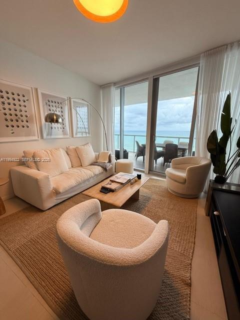 Building Photo - 17121 Collins Ave