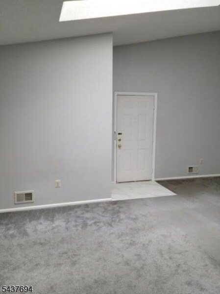 Foto del edificio - 27 Townsend Ct