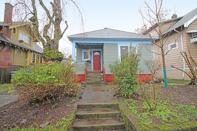 Building Photo - 4823 NE 13th Ave