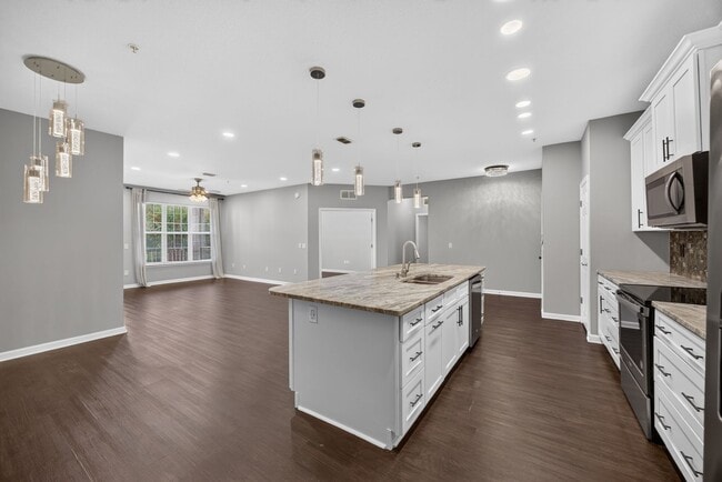 Building Photo - Campfield Waterfront Condo