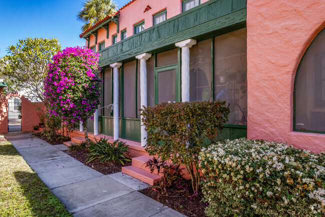 Entrances to Townhomes - Spanish Oaks Apartments