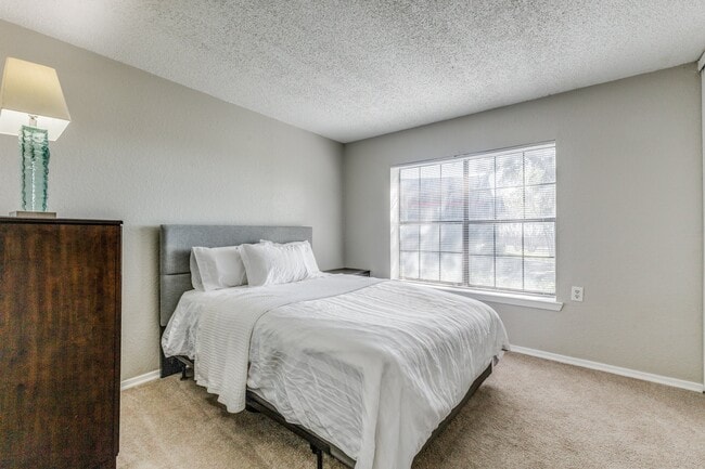 Building Photo - The Annex