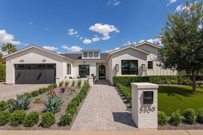 Foto del edificio - 5309 N 33rd St