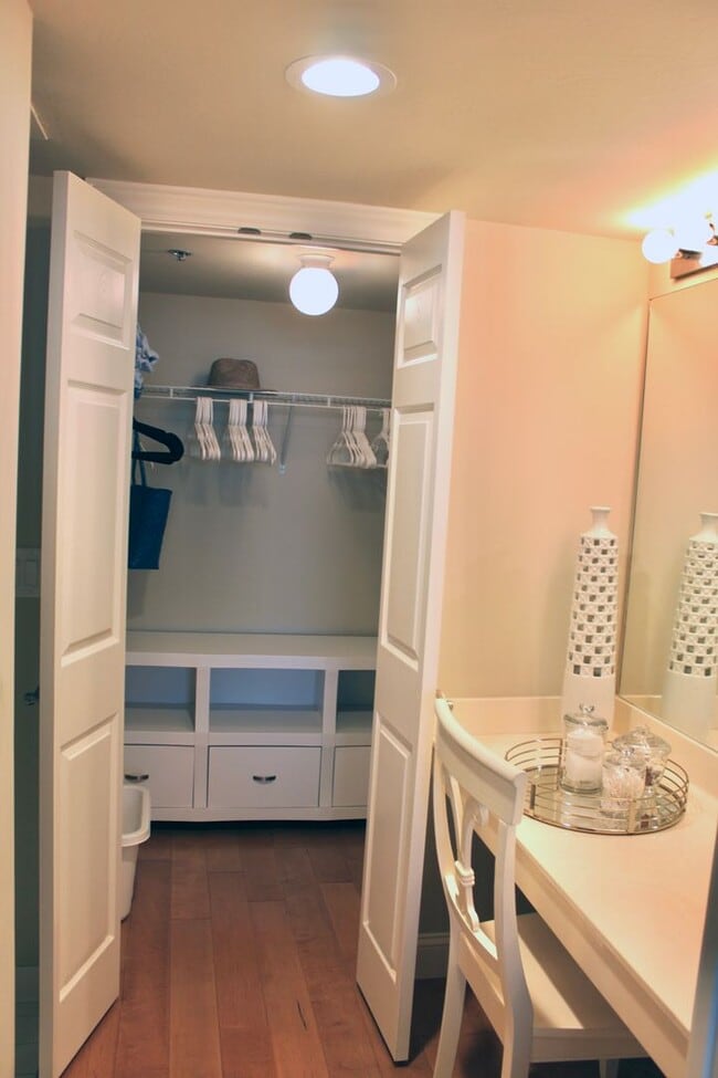 Building Photo - **PELICAN BAY**ST NICOLE**NEWLY FURNISHED**STUNNING SEASONAL OR ANNUAL RENTAL**