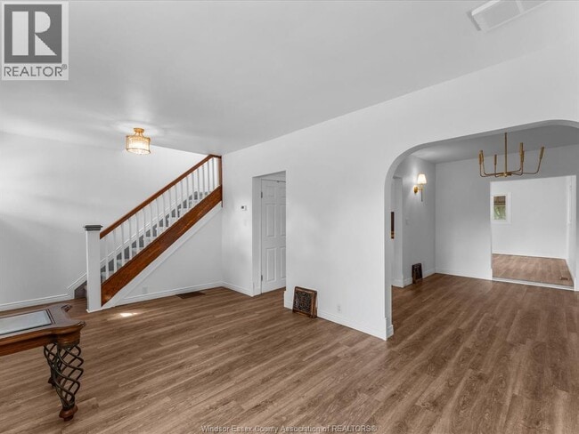 Building Photo - 1133 Moy Ave