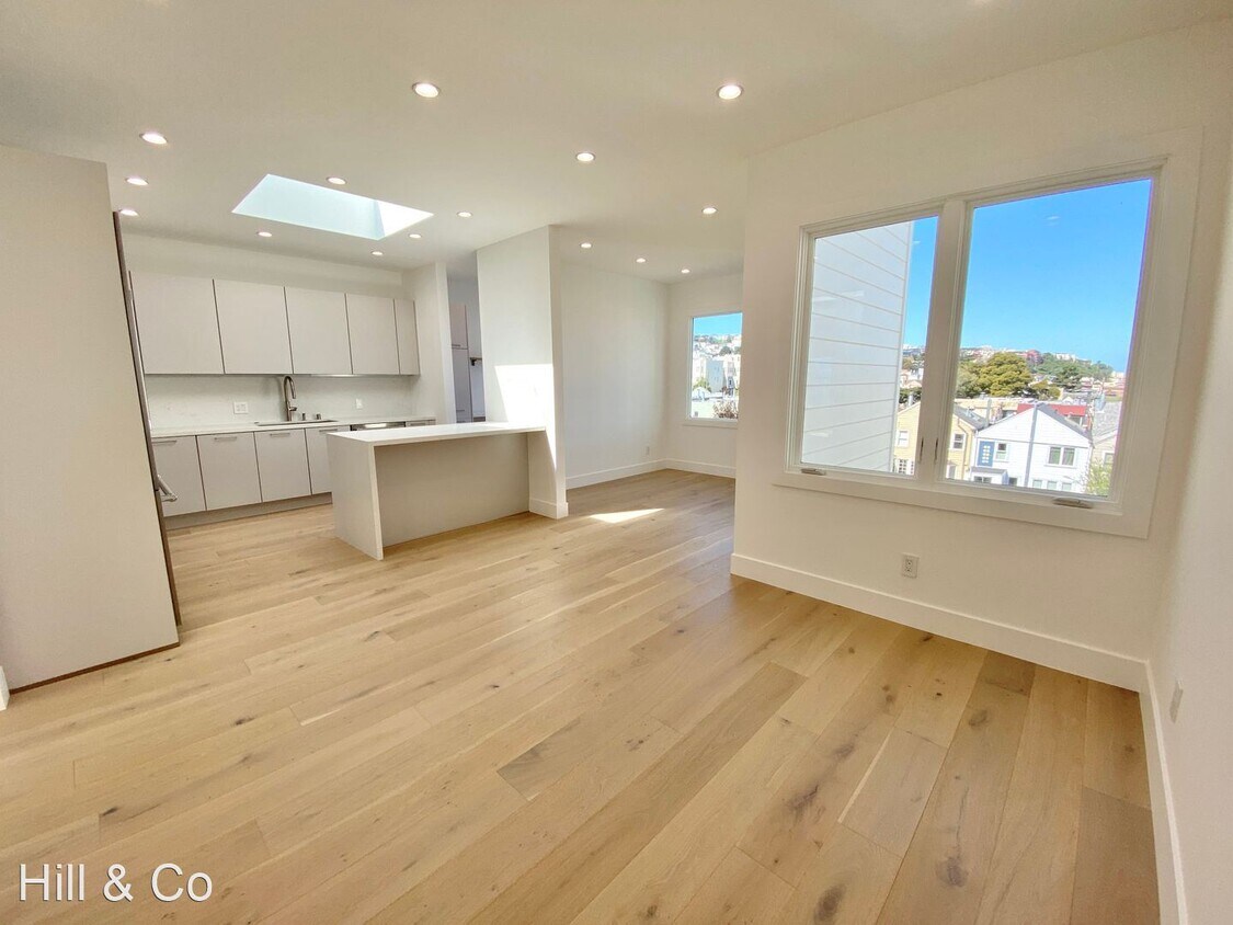 Foto principal - 3 br, 2 bath House - 1525 6th Ave