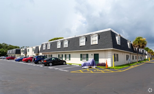 Building Photo - Brandychase Condominiums