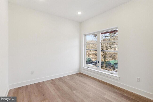 Foto del edificio - 367 W Hortter St