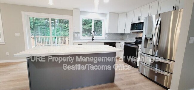 Foto del edificio - 9602 166th St E