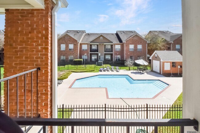 Foto del edificio - 141 E Boyd Dr