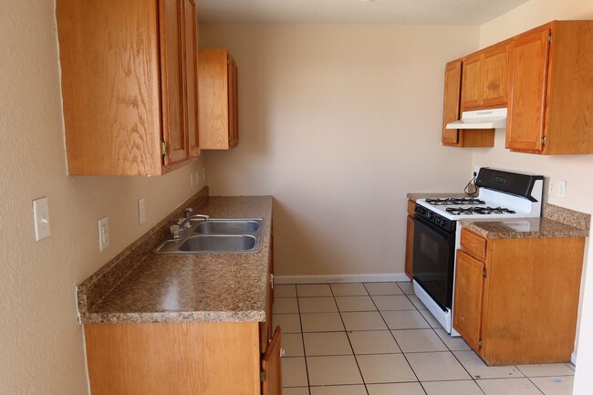 Building Photo - 10274 VALLE DEL SOL