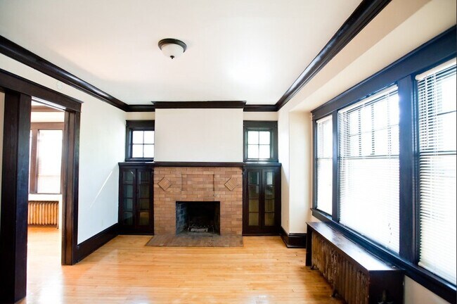 Foto del edificio - 1802 E Linnwood Ave