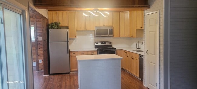 Foto del edificio - 22521 Hoffman St