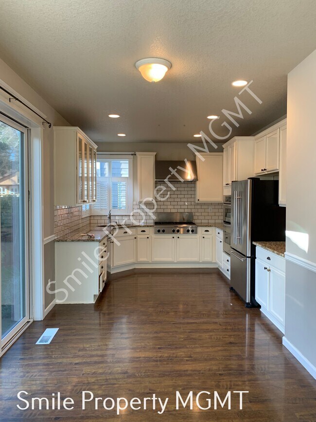 Photo - 708 SW Grant Way House