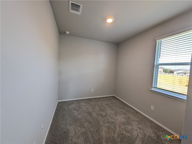 Building Photo - 1134 Stone Vly Rd