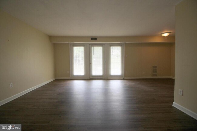 Foto del edificio - 12709 Gordon Blvd