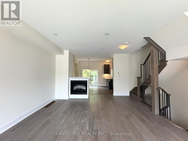 Building Photo - 47 Kenneth Wood Cres