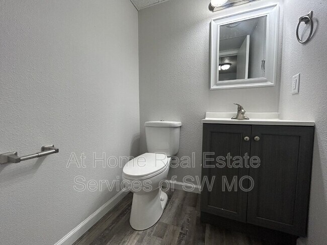 Foto del edificio - 3339 E Linwood St