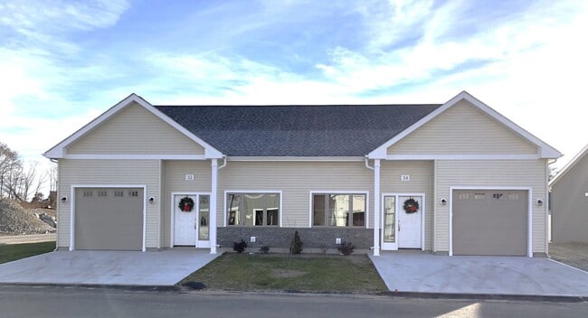 Building Photo - 34-34 W Valley Cir
