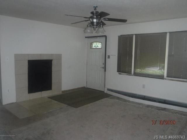 Building Photo - 324 Lawrence Dr