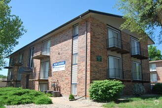 Building Photo - Wildcat Inn - College Heights & Denison