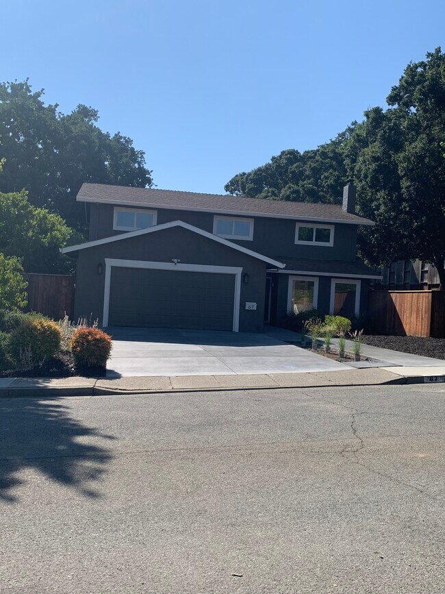 Building Photo - 67 Leland Dr