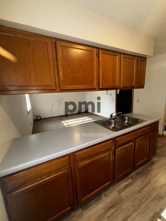 Foto del edificio - 1103 6th St