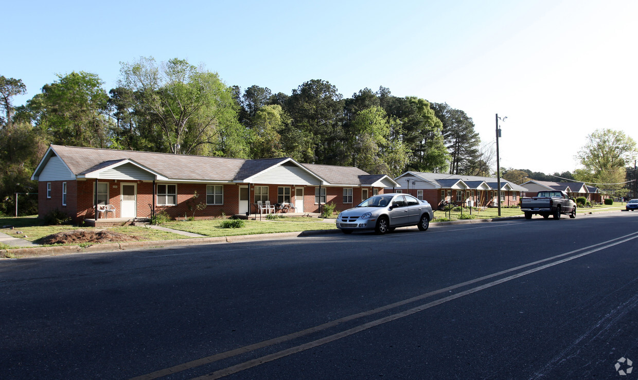 Exterior - Woodall Heights Apartments