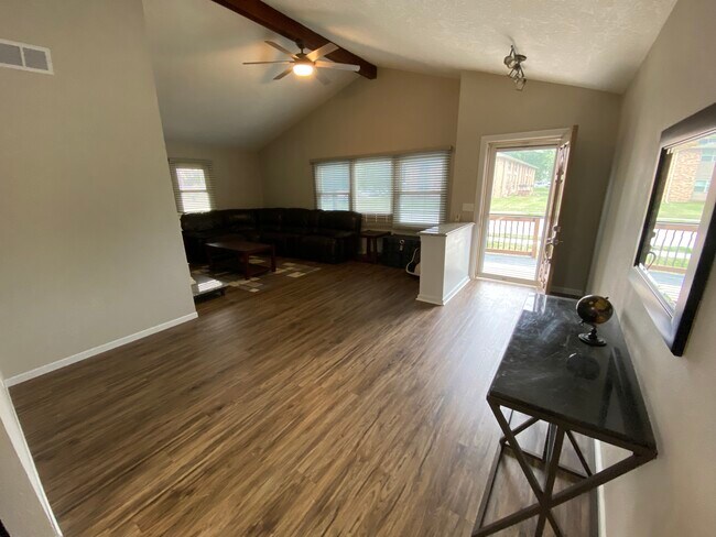 Foto del edificio - 606 E Jasper St