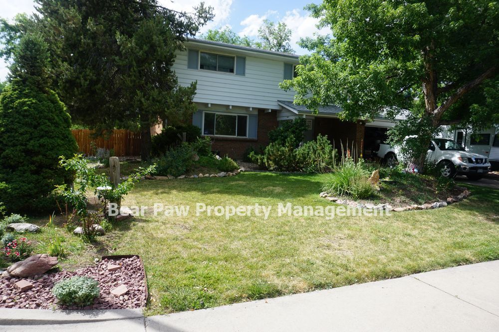 Great Home on corner lot in Lakewood House Rental in Lakewood, CO