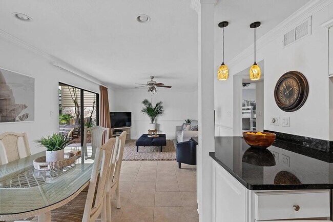 Building Photo - 125 Sunset Bay