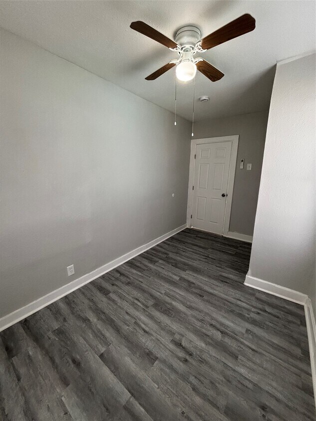 Building Photo - 4125 Avenue M