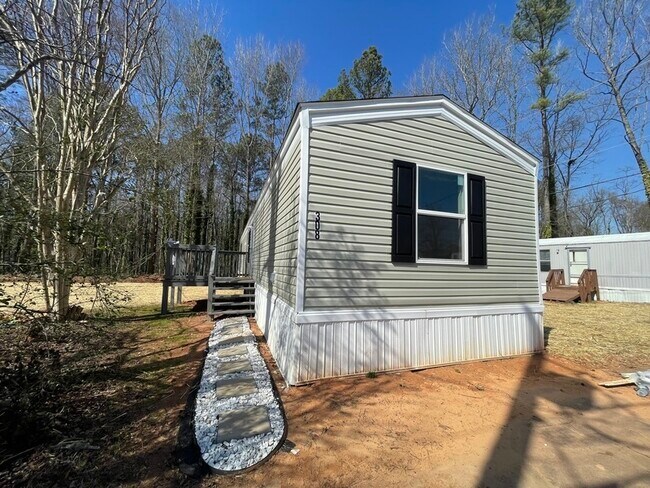 Building Photo - 308 Brownstone Dr