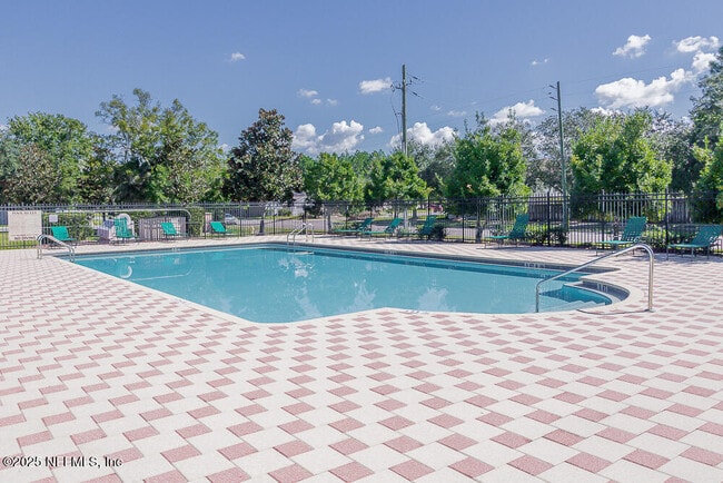 Building Photo - 12001 Alexandra Dr