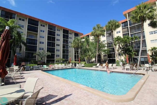 Foto del edificio - 2350 NE 14th Street Causeway