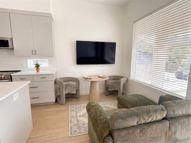Foto del edificio - 3204 Overcup Oak Dr