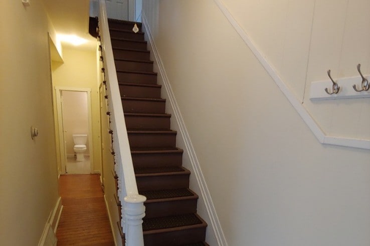 Entryway - 248 Nelson Ave