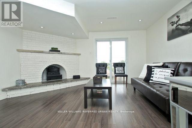 Photo du bâtiment - 1353 Davenport Rd