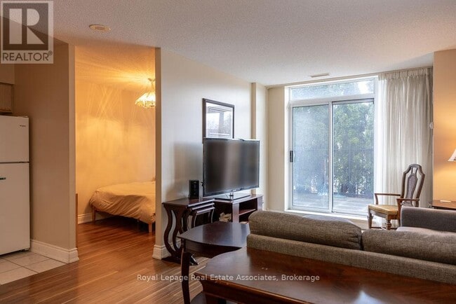 Building Photo - 1150 Parkwest Pl