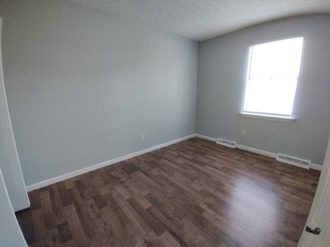 Foto del edificio - 14 Fonda Dr