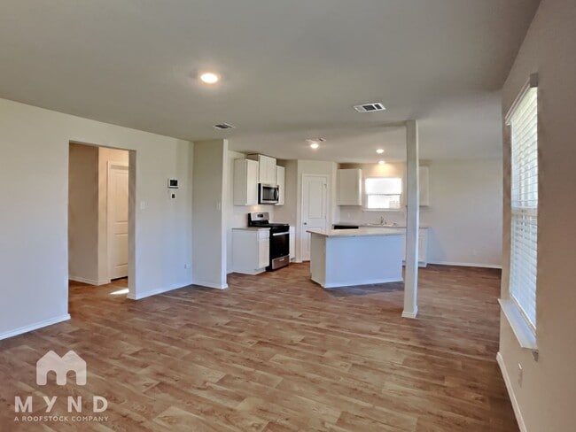 Building Photo - 918 Andean Emerald