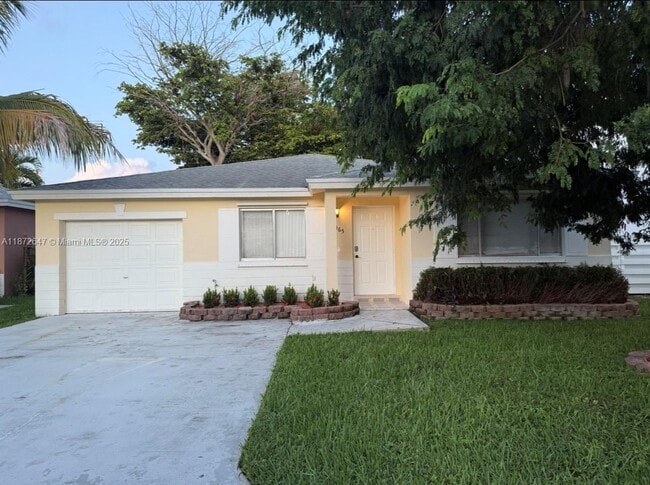 Building Photo - 14465 SW 139th Ave Cir E
