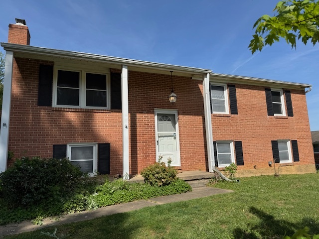 Primary Photo - 102 Roosevelt Rd