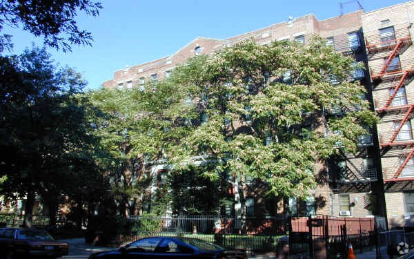 Primary Photo - 245 Lenox Rd