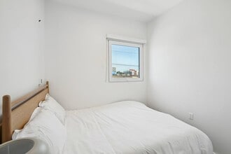 Interior Photo - Comma Barrington Co-Living
