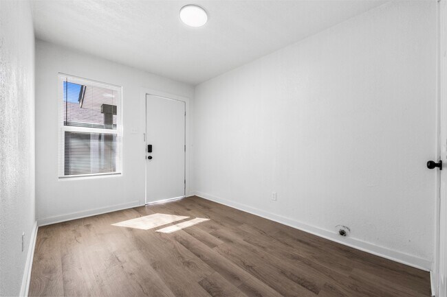 Foto del edificio - 3614 Billingsley St